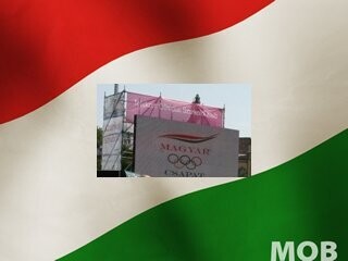 Óriáskivetítőn közvetítik az olimpiát a Szigeten