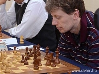 Almási Zoltán két győzelemmel kezdte a sakk Eb-t