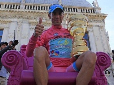 Giro: Cavendishé a záró etap, Nibalié a végső győzelem