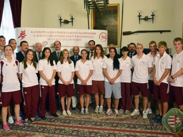 Sajtótájékoztatón mutatkozott be a magyar karate egyetemi válogatott