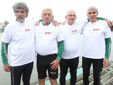 A vízen ünnepeltek az 1968-as olimpia magyar evezős hősei