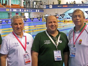 Úszásoktatói és -edzői konferencia a TF-en