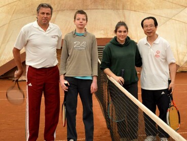 A MOB sportigazgatója is ütőt fogott a Bókay-kerti integrált tenisztornán