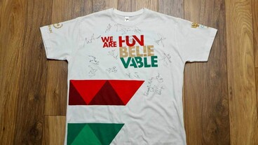 Jótékonysági aukción egy riói olimpikonok által aláírt szurkolói póló