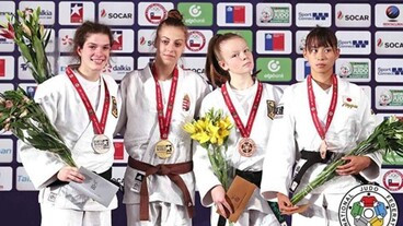 Az EYOF bronzérmes Varga Brigitta cadet világbajnok