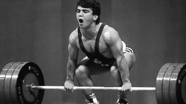 Elhunyt a háromszoros olimpiai bajnok súlyemelő, Süleymanoglu