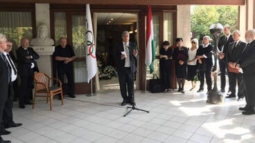 Búcsúztatása után a Magyar Olimpiai Akadémia is megemlékezett Takács Ferenc professzorról