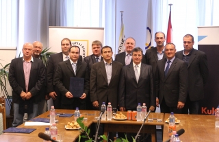 Győr városa, a MOB és a sportági szövetségek együttműködési megállapodása a 2017-es  EYOF megrendezésére