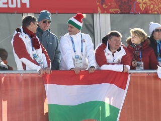 Siklós Erik (sajtófőnök), Schmitt Pál (NOB tag), Kiss Norbert (EMMI sportállamtitkár helyettes), Kálomista Gábor (a Sí Szövetség elnöke)