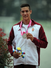 Mozgi Milán