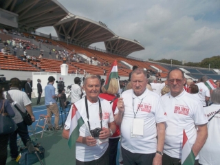 A Komazawa stadionban: Ihász Kálmán, Gelei József, Szentmihályi Antal