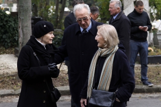 dr. Lemhényiné Tass Olga és lánya között Németh Ferenc