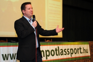 Pósfai Gábor, a Decathlon ügyvezetője