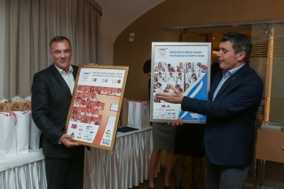 Ajándék tablók a támogatóknak