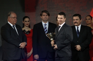 Az edzők díjátadásán, (balról) Turi György, Ambrus Gábor, Debreczeni Dezső (kick-box), dr. Leyrer Richárd 
