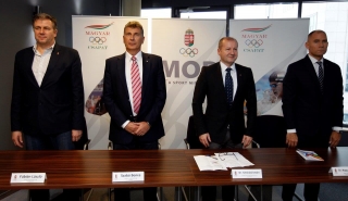 Fábián László, Szabó Bence, dr. Simicskó István és dr. Nagy Zsigmond, a MOB nemzetközi igazgatója