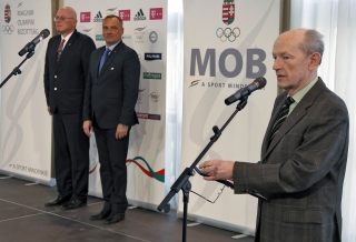 A méltatásokat Novotny Zoltán olvasta fel. A díjakat Borkai Zsolt és Riskó Géza adta át