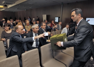 Szavazás az alelnök személyére