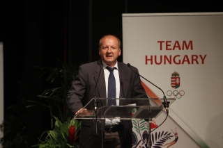 Dr. Simicskó István