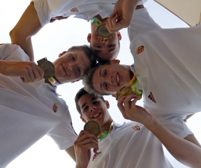 4x100m gyorsváltó