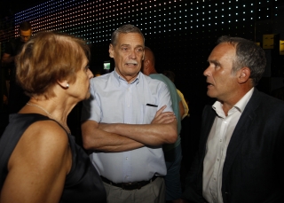 Bóbis Ildikó olimpiai bajnok vívó (balra), Kulcsár Győző olimpiai bajnok vívó (középen)