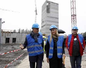 Gőzerővel épül a vizes vb uszoda 