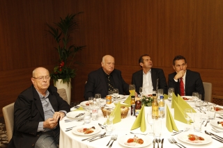 Dr. Hammerl László (sportlövő) és három vívó: Marót Péter, dr. Nébald Rudolf és dr. Nébald György