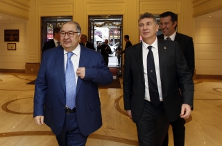 Alisher Uszmanov, Szabó Bence