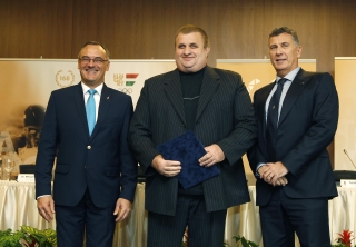 MOB Érdemérmet kapott Fekete László 