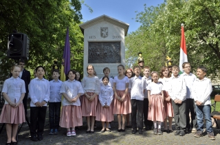 Az ünnepségen a Vajda Péter Ének-zenei Általános Sportiskola tanulói, valamint Farkas Csongor, a Budai Ciszterci Szent Imre Gimnázium diákja lépett fel.
