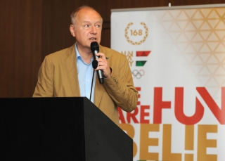 Dr. Téglásy György a Sportkórház főorvosa, a Válogatott Kereteket Ellátó Szervezet igazgatója