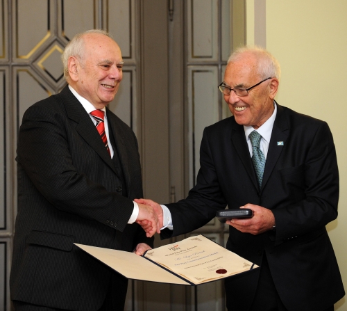 Portisch Lajos sakk nagymester és dr. Kamuti Jenő