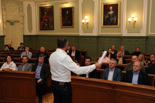 Borkai Zsolt röviden ismertette a városban folyó EYOF -fal kapcsolatos beruházásokat