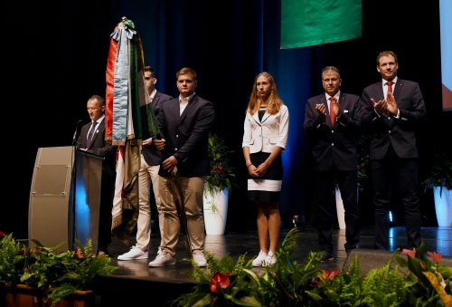 A magyar EYOF csapat fogadalomtétele a Budapest Kongresszusi Központban (2017.07.22.)