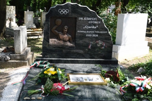 Kárpáti György sírkőavatása (2021.06.23.)