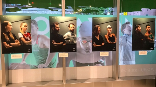 Fotókiállítás a tokiói Magyar Kulturális Intézetben a magyar olimpikonokról (MTI)