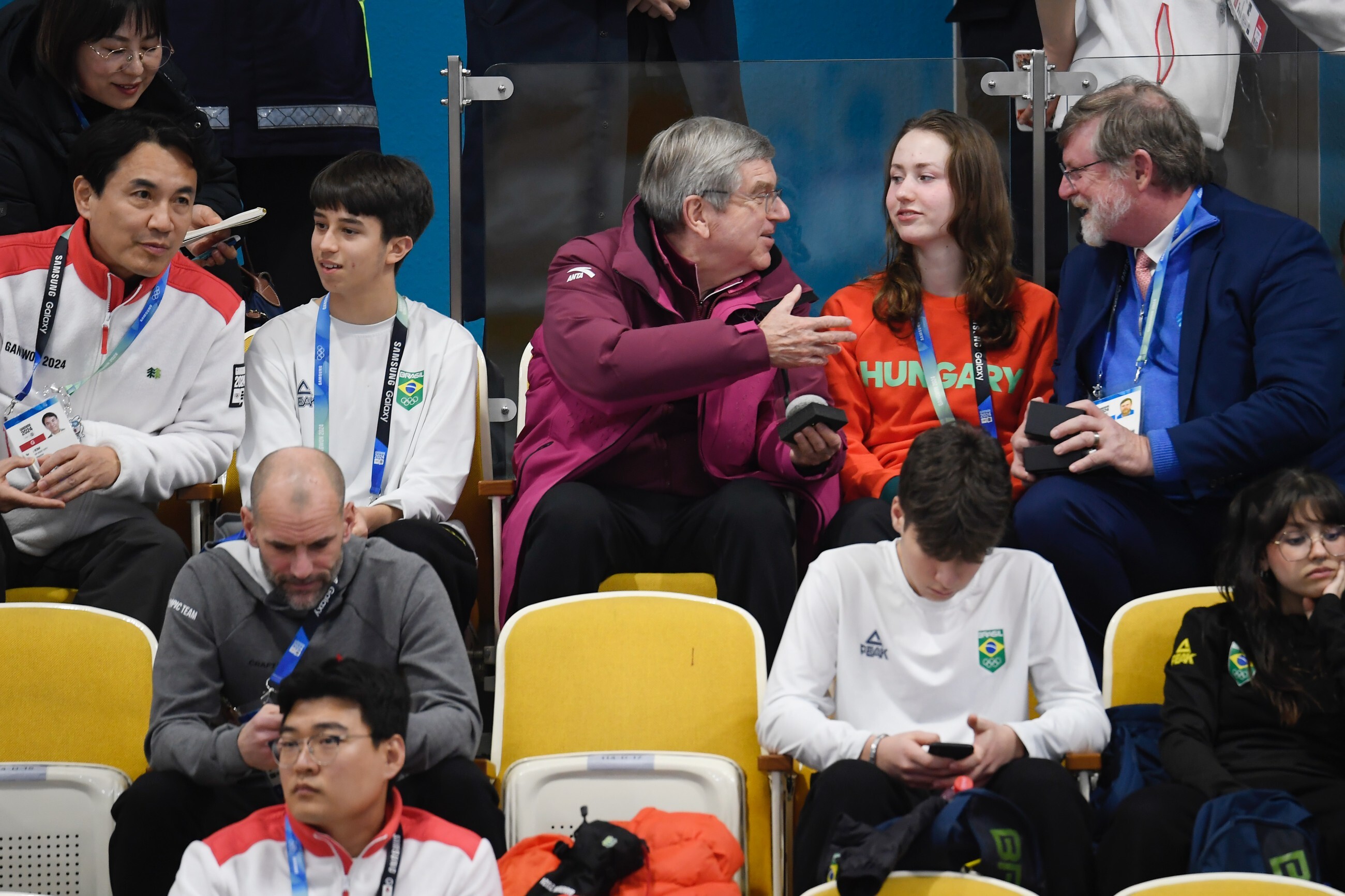 YOG2024 - Curling döntőn Thomas Bach társaságában és a Játékok záróünnepélye (2024.02.01.)