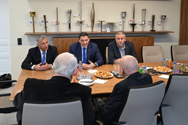 A 90 éves Pézsa Tibor köszöntése (2025.12.09.)