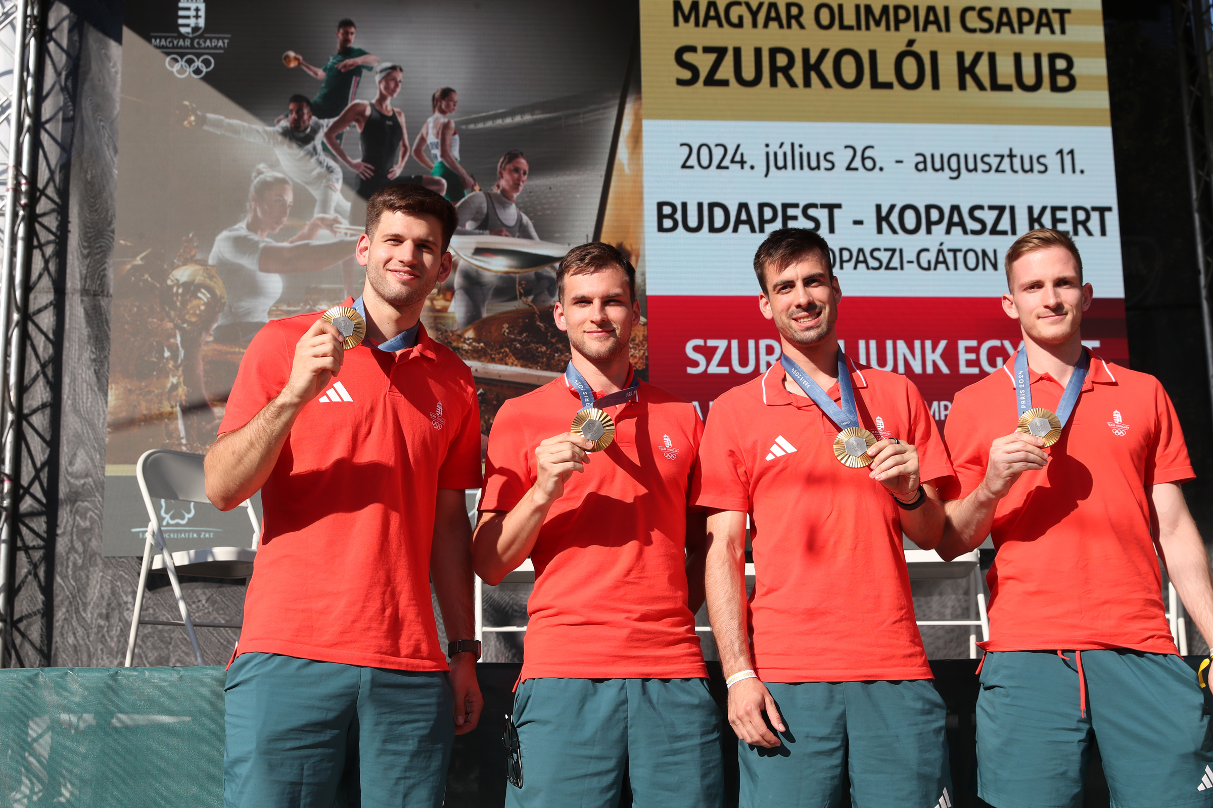 Az olimpiai bajnok férfi párbajtőrvívókat köszöntötték a Kopaszi Kertben (2024.08.06.)