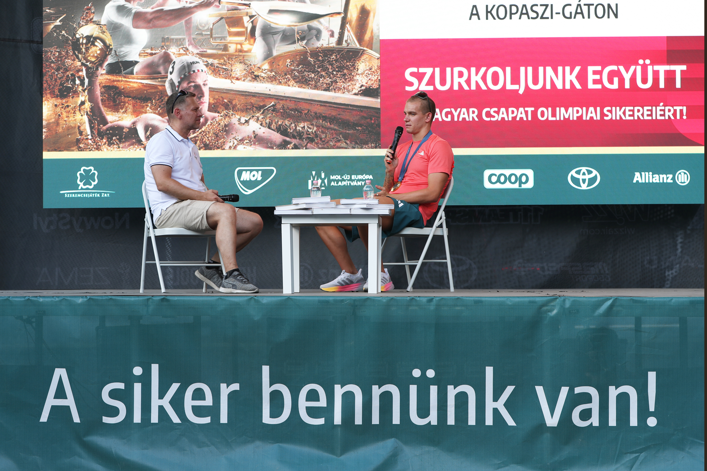 Rasovszky Kristóf megérkezett Budapestre, a Kopaszi Kertben ünnepelték (2024.08.10.)