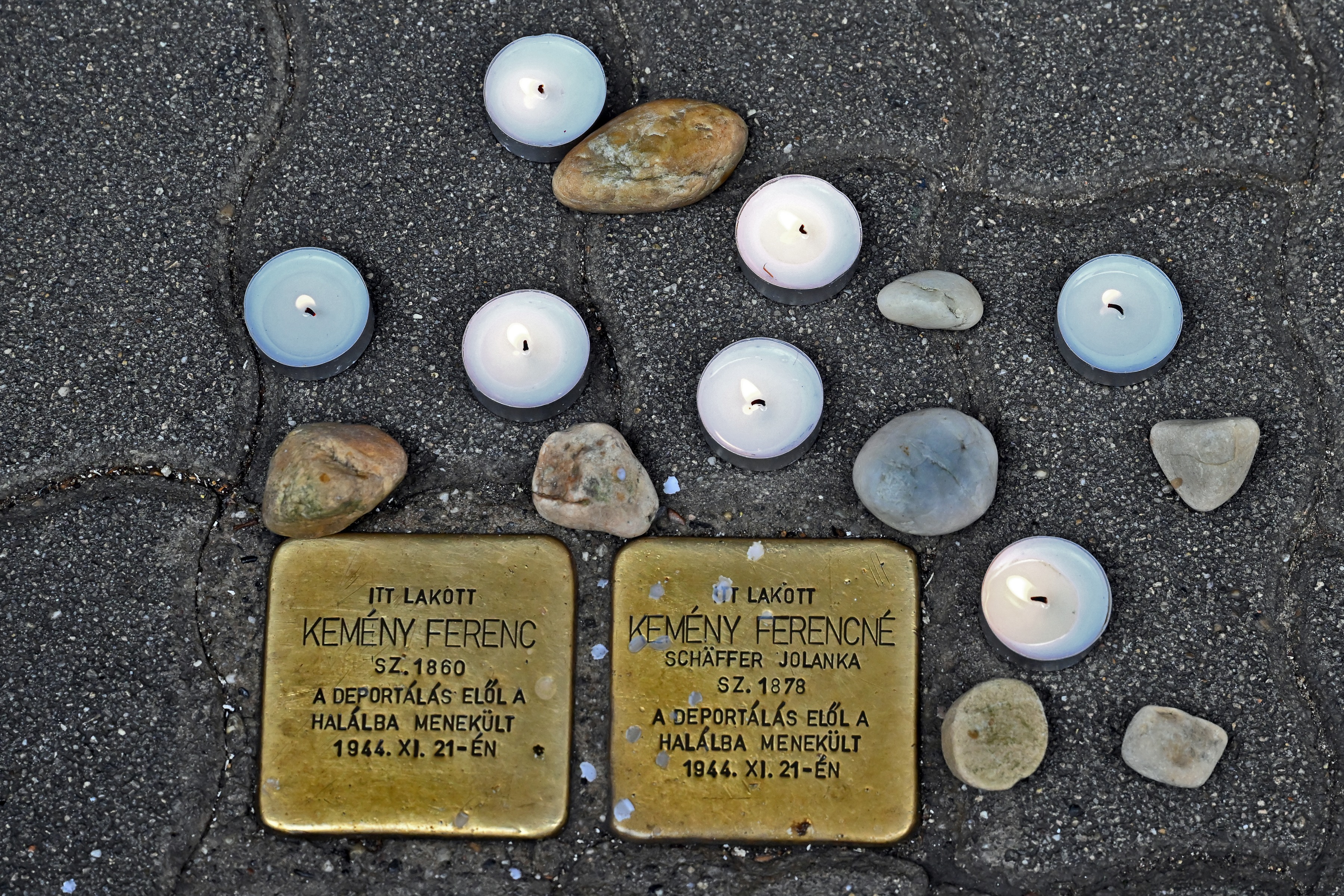 Megemlékezés Kemény Ferenc botlatókövénél (2024.09.13.)