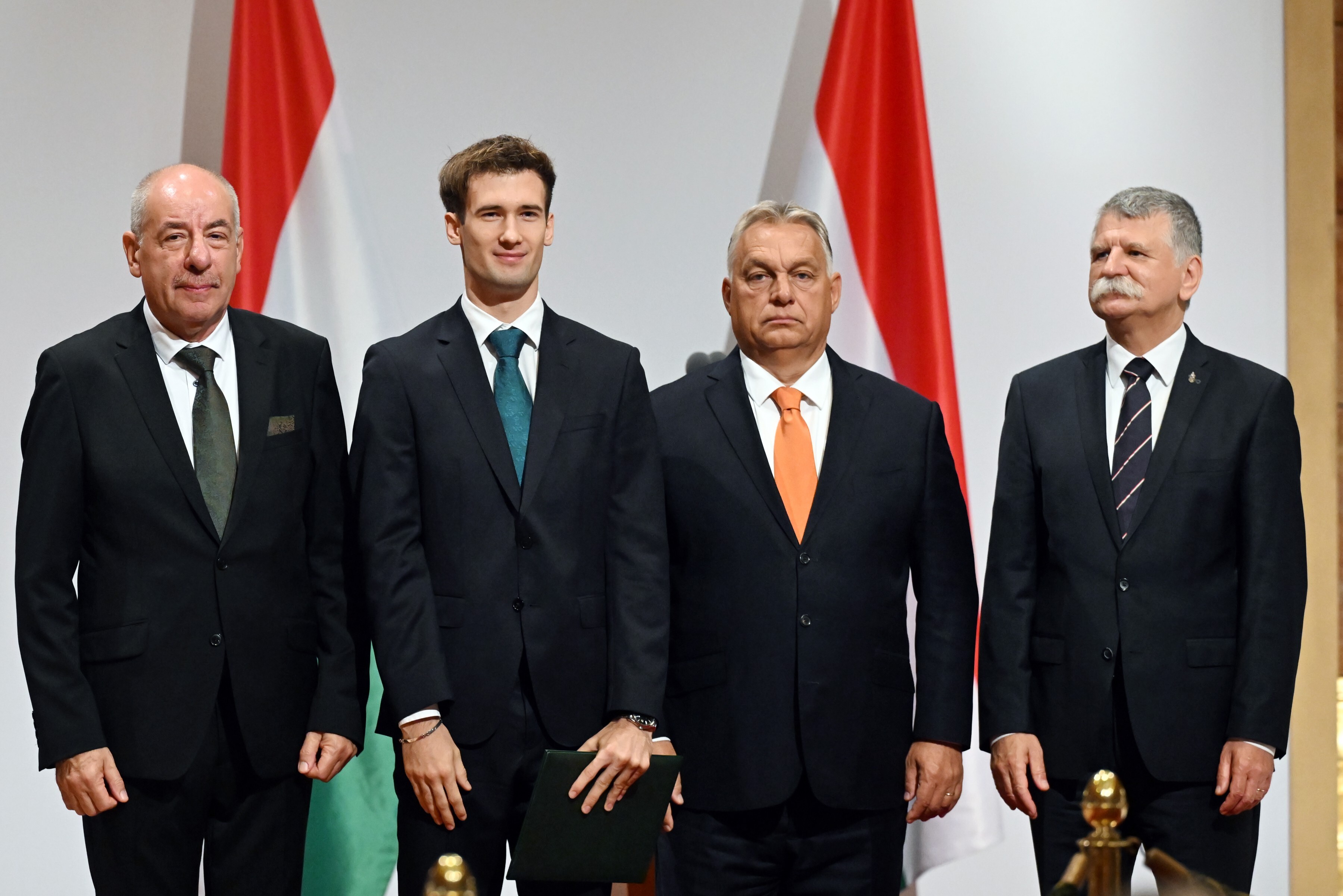 Eredményes olimpikonokat, paralimpikonokat és edzőket is köszöntöttek a Parlamentben (2024.09.26.)