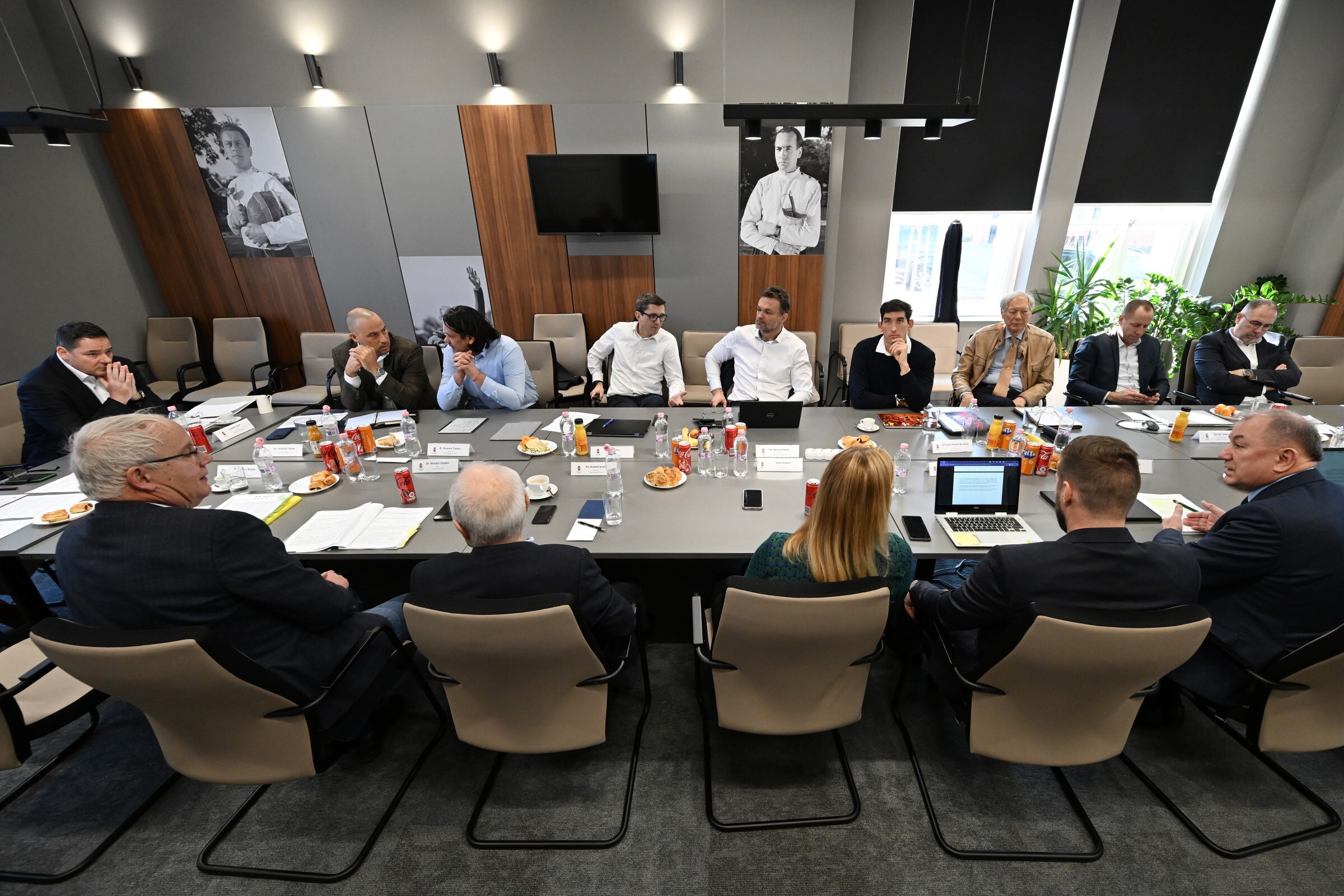 Elnökségi ülést tartott az új székházban a MOB (2025.01.24.)