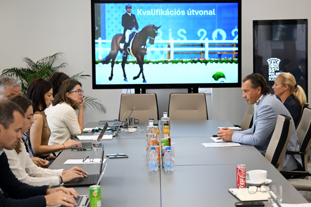 LA2028: Sportági konzultációk – vitorlázás, úszás, falmászás, vízilabda, tenisz, tollaslabda, lovassport, szinkronúszás (2026.06.18.)