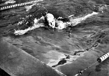 Gyenge Valéria  olimpiai bajnok úszónõ