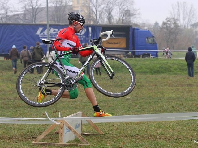 Buruczki Szilárd első SuperCross győzelme a LOcarGO Veszprém Cross-on