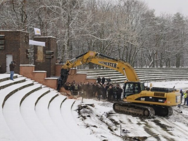 Kósa: Többfunkciós stadion lesz Debrecenben