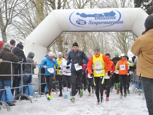 A zárónapon hóesés gyötörte a futókat a 6. Balaton szupermaratonon