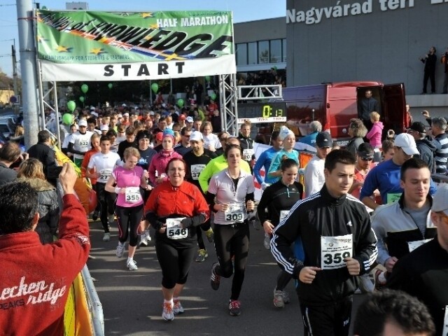 Tudás útja félmaraton egyetemistáknak és főiskolásoknak
