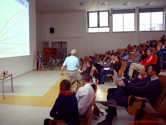 Kusztor Péter kerékpáros konferenciája